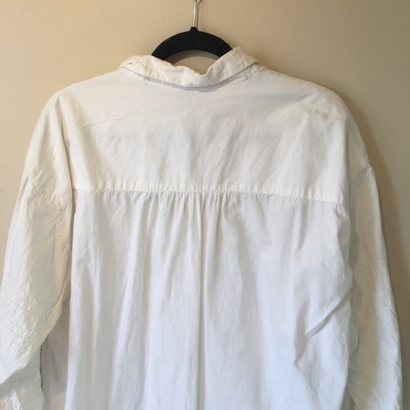Pioko size large cream coloured unique shirt. - Picture 10 of 12